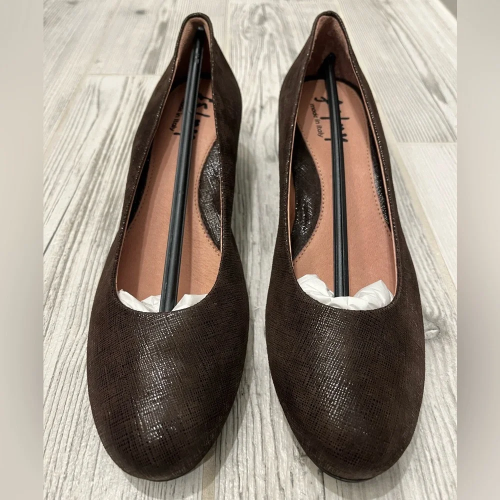 NIB FSNY Brown Suede Gumdrop wedge shoe size 8.5
